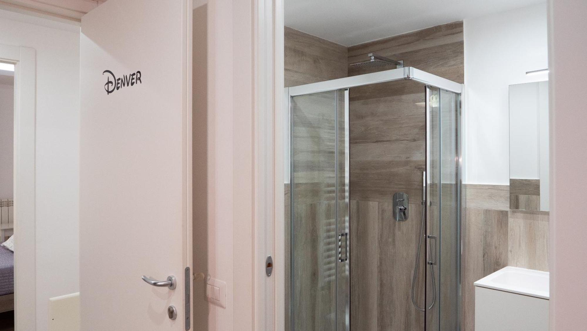 Wanderlust Guesthouse Гаета Екстериор снимка